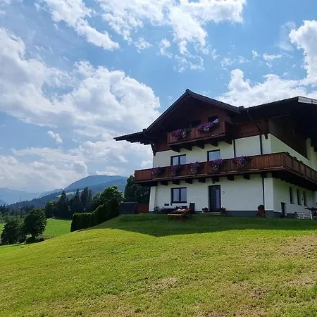 Gfoeller Apartment Flachau